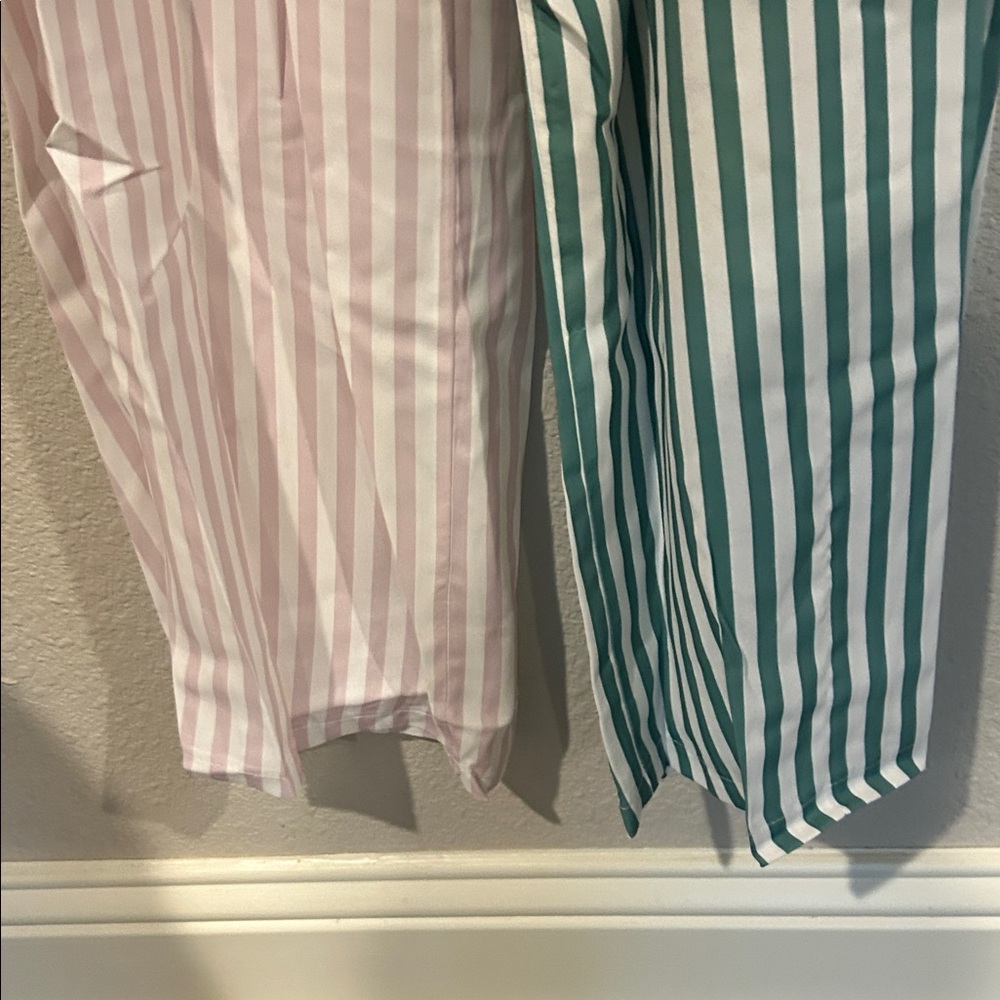 FUN HOLIDAY PAJAMAS FOR THE FAMILY- six pair available - Picture 3 of 5